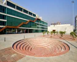 The museum equips an Amphitheatre which is well used for arranging some low-scale shows and concerts. This theatre is a round-shaped hall with 250 sea